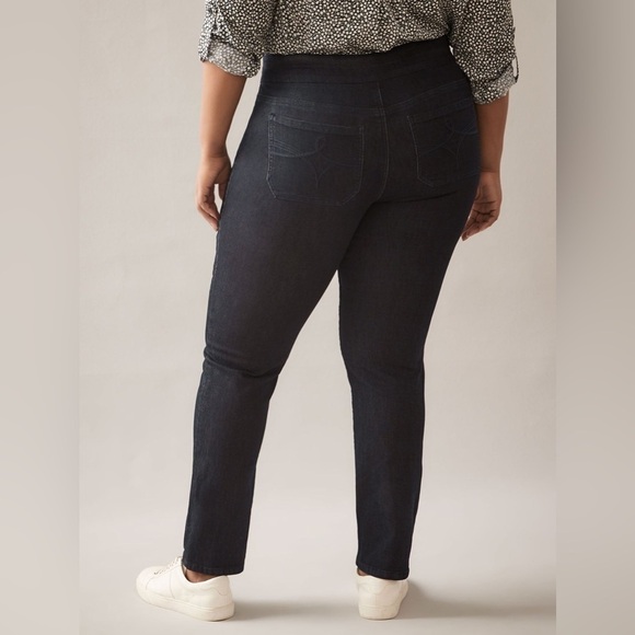 PENNINGTON’S Savvy Fit, Straight-Leg Dark Jeans - In Every Story - Picture 2 of 11